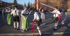 Maibaum Raising 2025